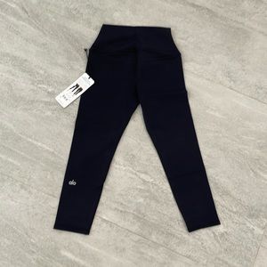 NWT ALO Yoga Airbrush Capri